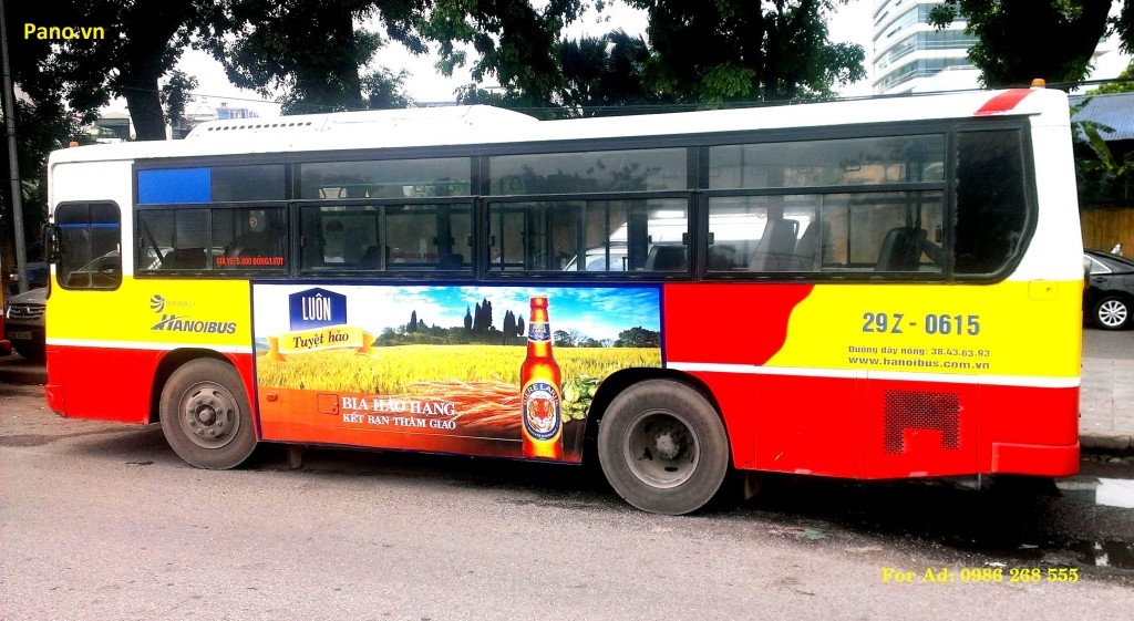 quang cao tren xe oto