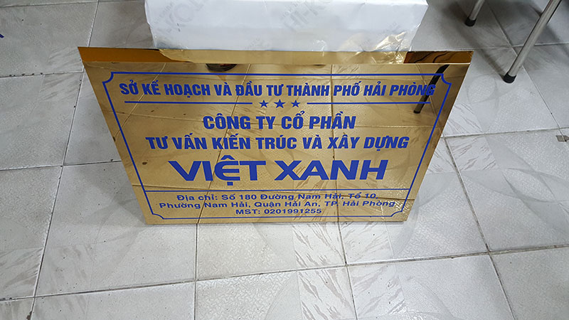 biển inox đổ sơn việt xanh